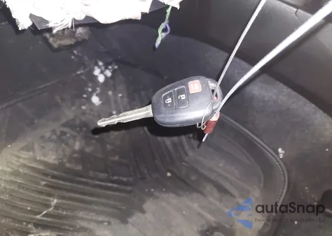 2017 Toyota Rav4 Xle из США, поврежденный, VIN 2T3RFREV3HW555319